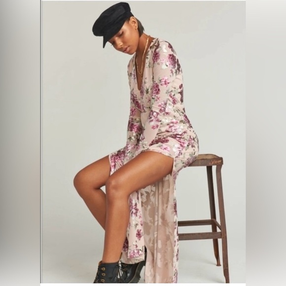 Show Me Your MuMu Carmella long sleeve floral maxi - NWT - Picture 3 of 6